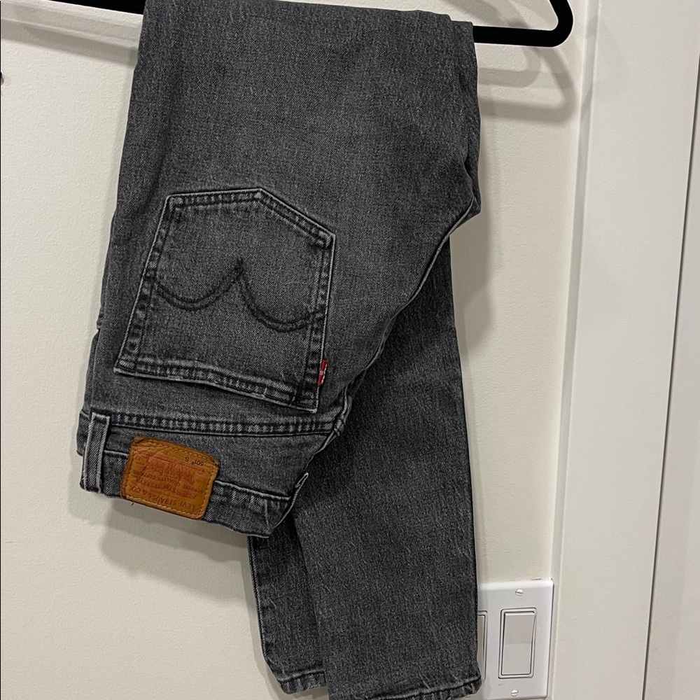 Levi's Men's Dark Gray Straight Jeans